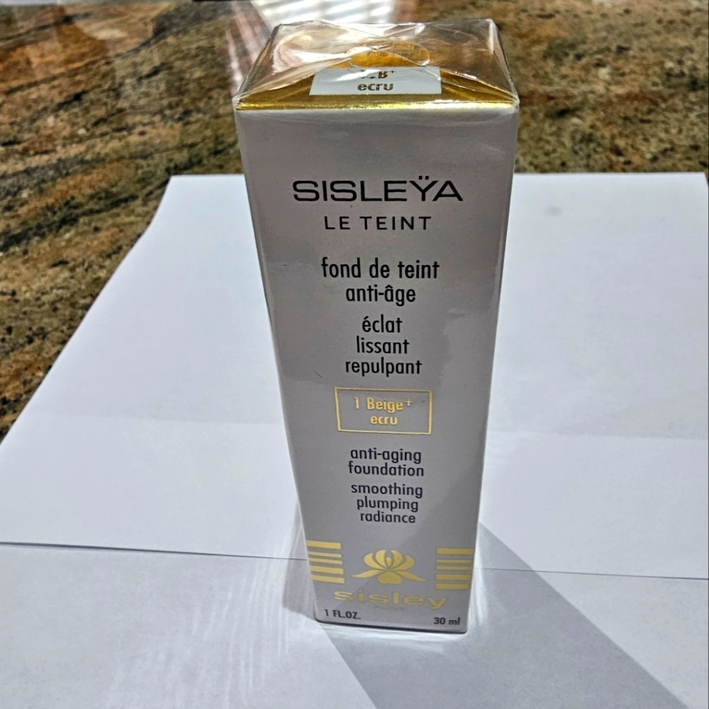 Sisley Paris Anti-aging Foundation